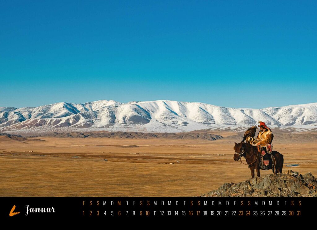 Januar: Samt, Pelz und Adlerflügel – die Tracht der Berkutschi im Altai