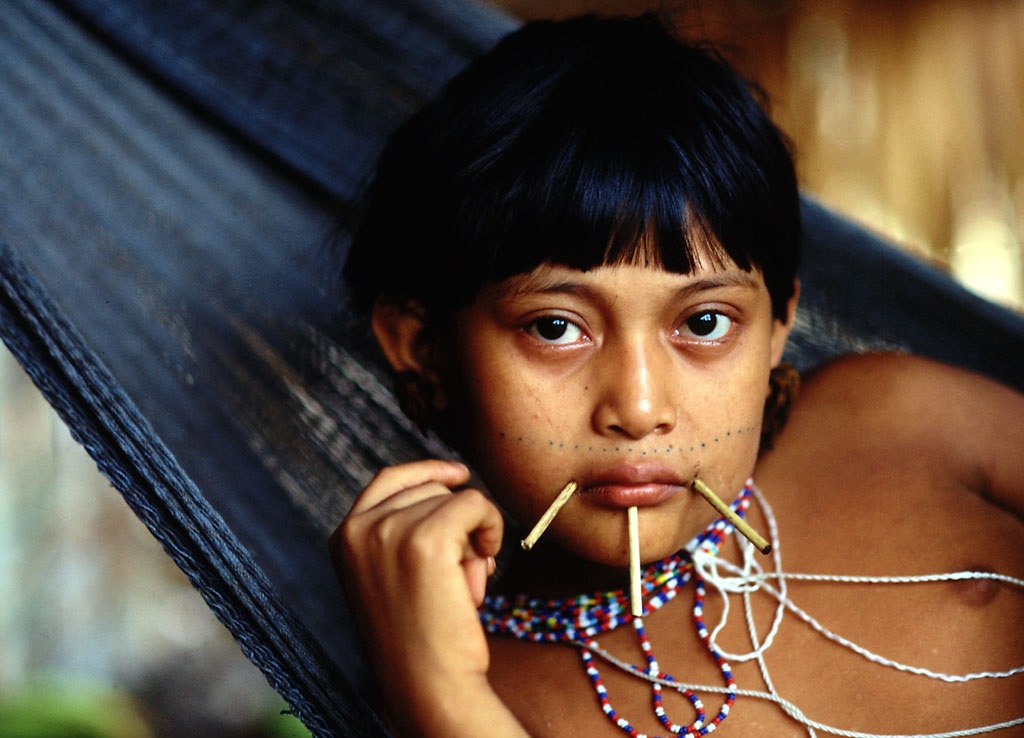 Yanomami Mädchen